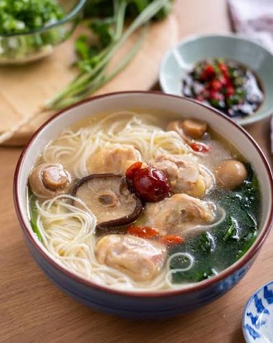Foochow Mee Sua Mee Suah / Hand-Pulled Wheat Noodles